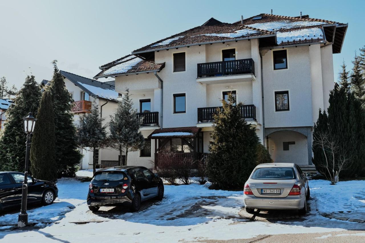Apartment Suncana Dolina ซลาตีบอร์ ภายนอก รูปภาพ